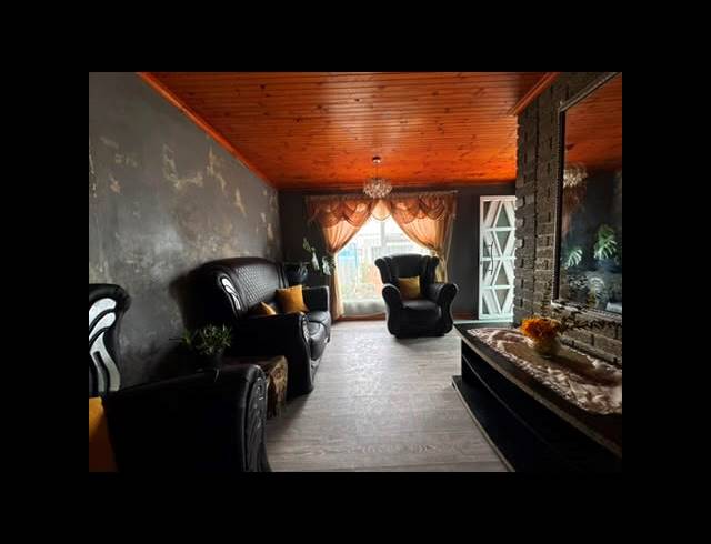 3 BEDROOM HOUSE FOR SALE IN HILLCREST HEIGHTS